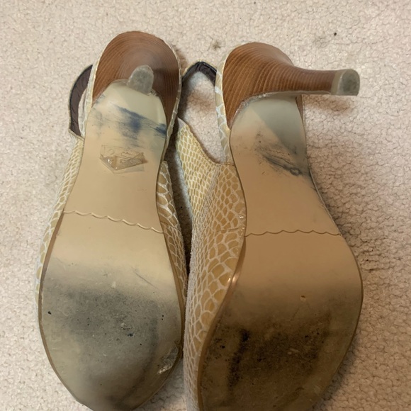 Moda women’s open toe shoes - Picture 3 of 3